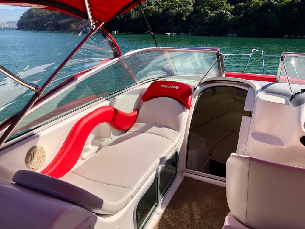 Triton 270