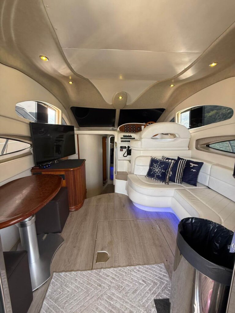 Azimut 380