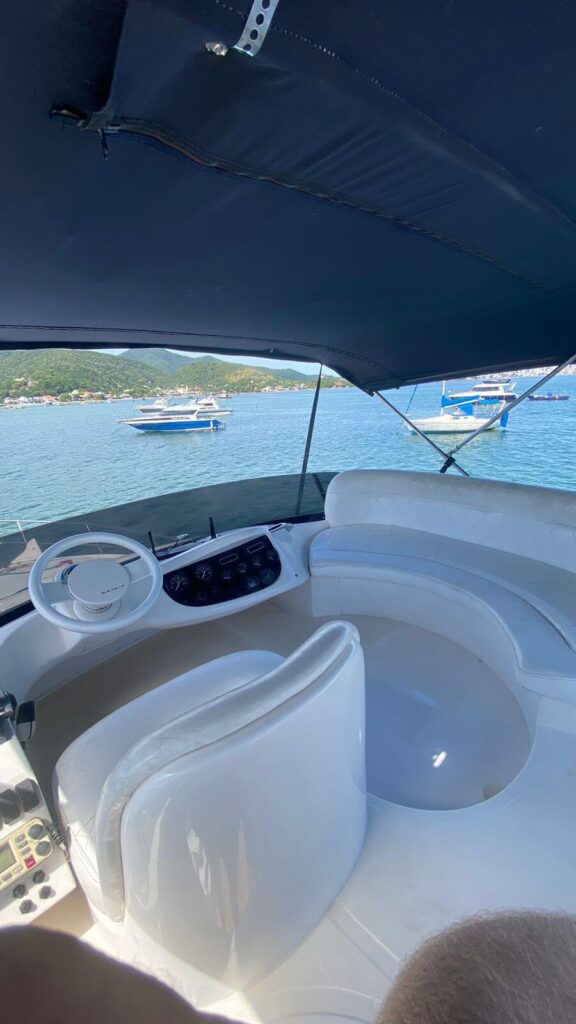Azimut 380