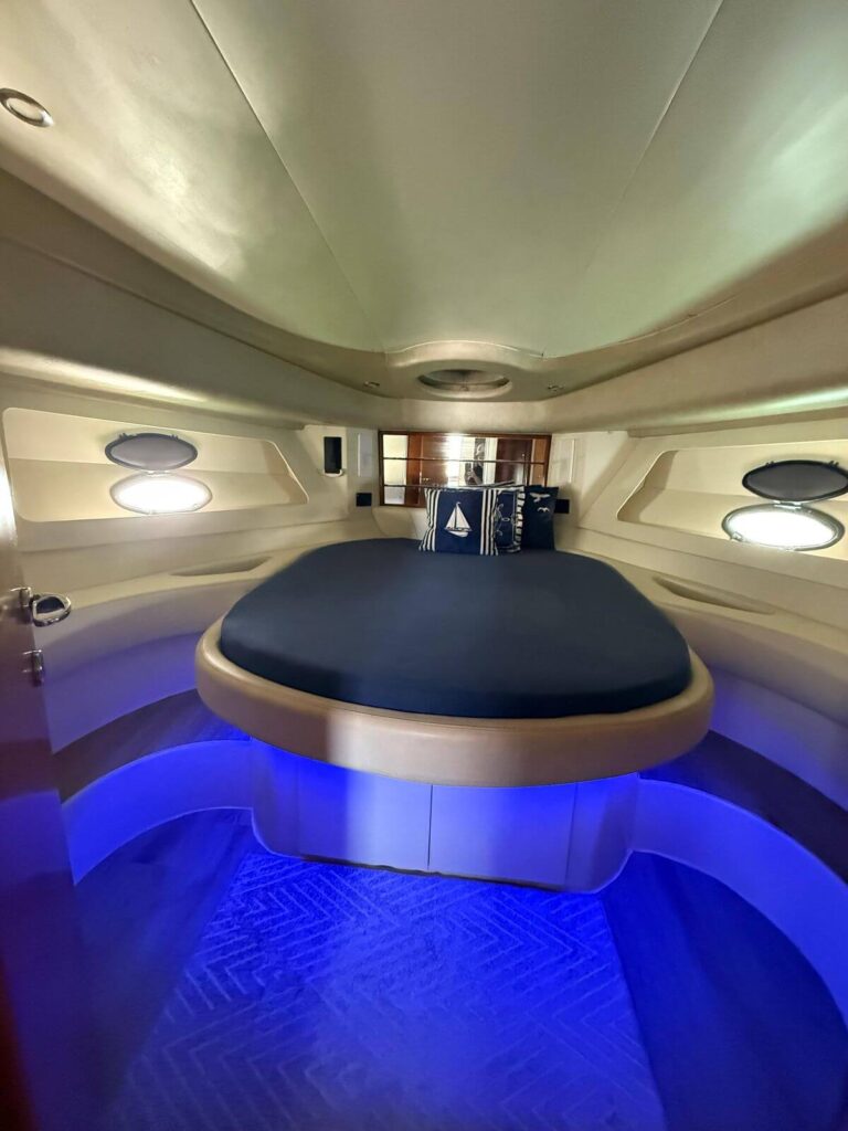 Azimut 380