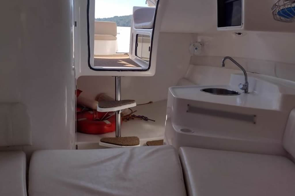 Triton 270